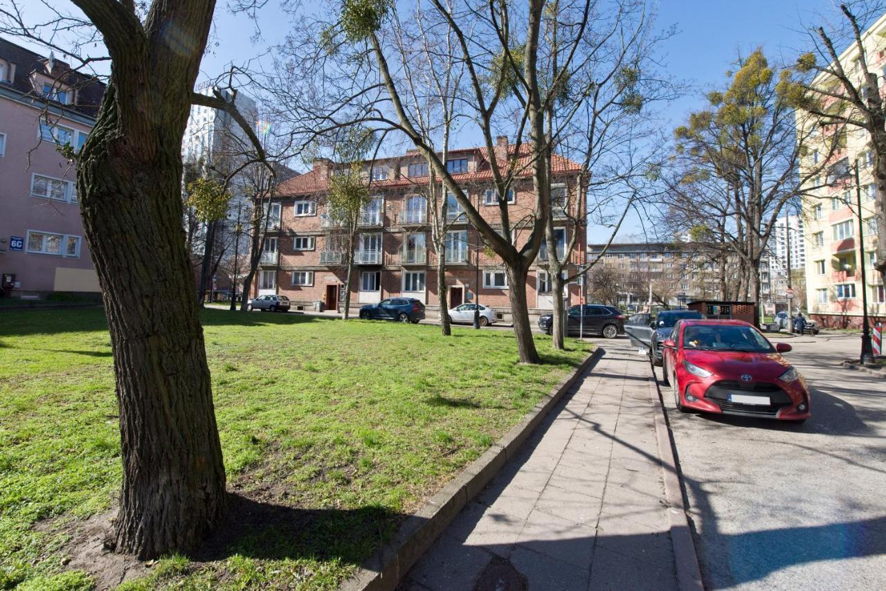 Kawalerka Refektarska Krr Apartment Гданск Екстериор снимка